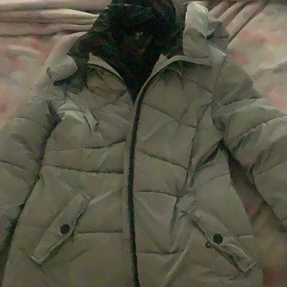 MICHAEL Michael Kors Silver Puffer Jacket - Picture 4 of 10